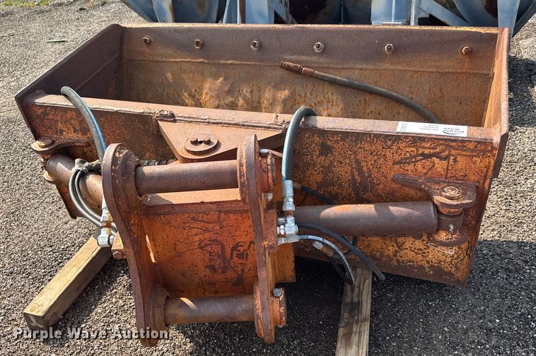 image for item DU6823 Werk-Brau excavator bucket