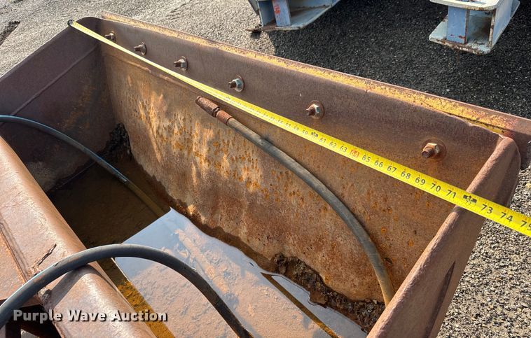 image for item DU6823 Werk-Brau excavator bucket