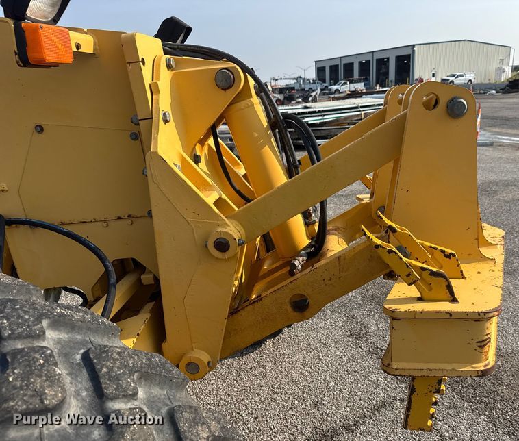 image for item DU6825 2001 John Deere 772CH motor grader