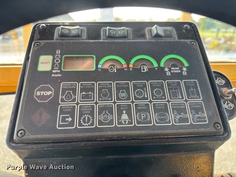 image for item DU6825 2001 John Deere 772CH motor grader