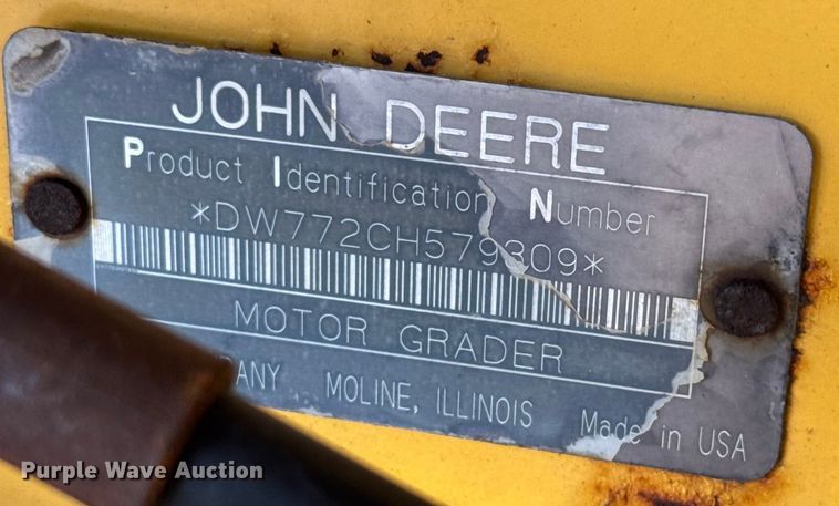 image for item DU6825 2001 John Deere 772CH motor grader