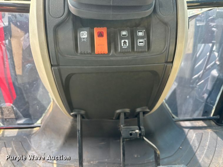 image for item DU6826 2018 Massey Ferguson 5710 MFWD tractor