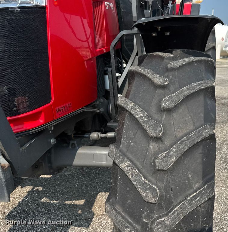 image for item DU6826 2018 Massey Ferguson 5710 MFWD tractor