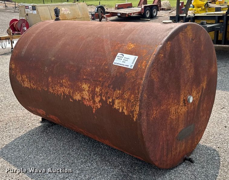 image for item DU6832 Waste oil tank