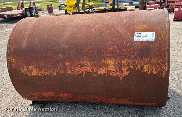 image for item DU6832 Waste oil tank