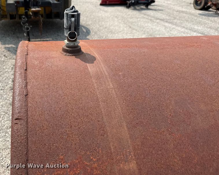 image for item DU6832 Waste oil tank