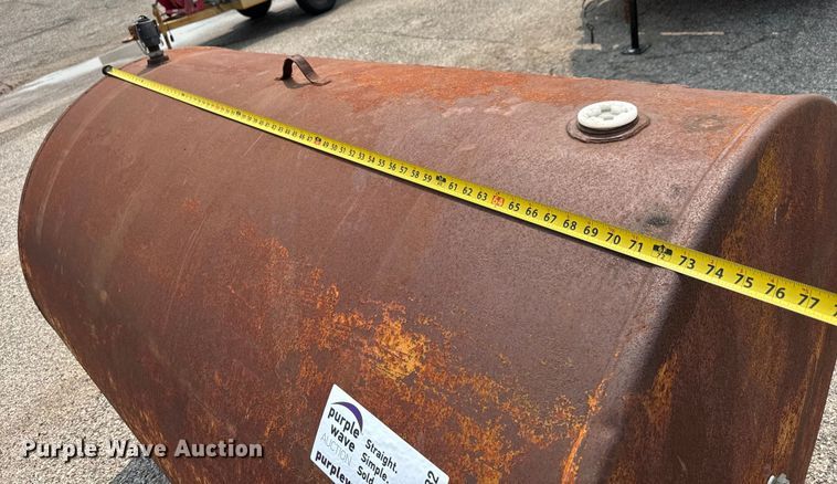 image for item DU6832 Waste oil tank