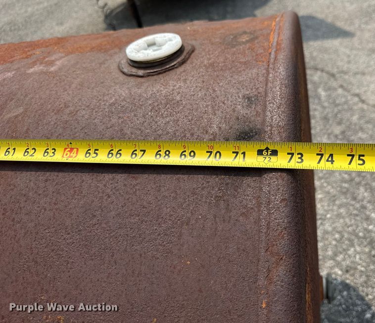 image for item DU6832 Waste oil tank