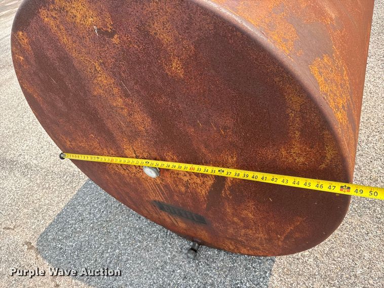 image for item DU6832 Waste oil tank