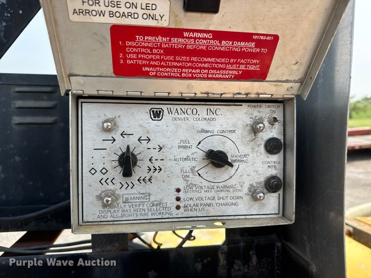 image for item DU6835 Traffix Devices crash attenuator trailer