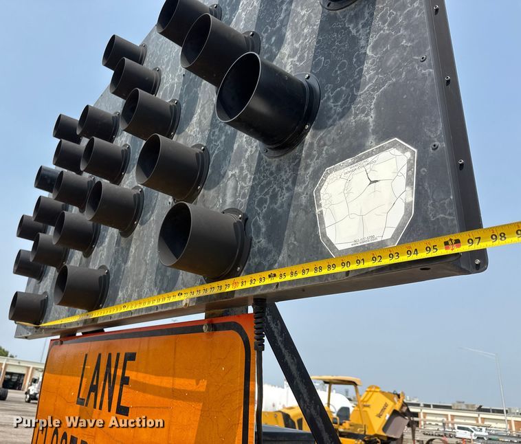 image for item DU6835 Traffix Devices crash attenuator trailer