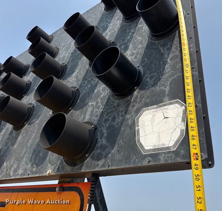 image for item DU6835 Traffix Devices crash attenuator trailer