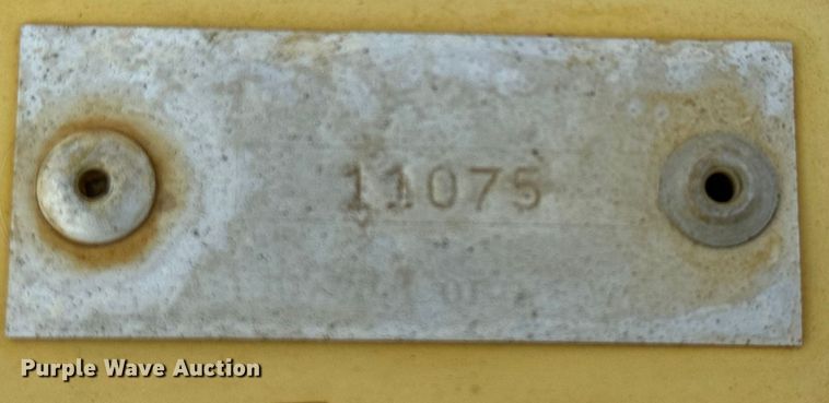 image for item DU6835 Traffix Devices crash attenuator trailer