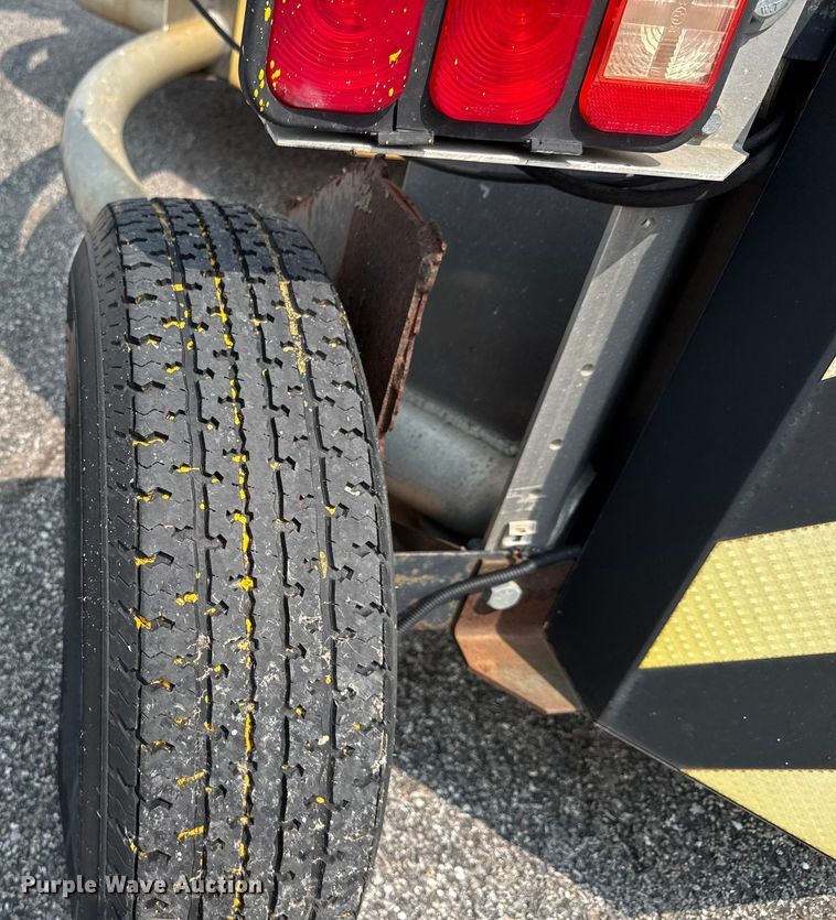 image for item DU6835 Traffix Devices crash attenuator trailer