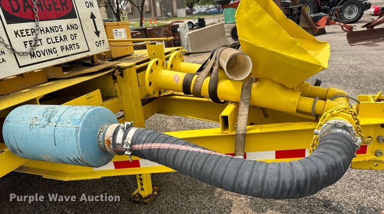 image for item DU6836 1992 JFW Sand blasting trailer