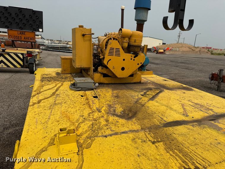 image for item DU6836 1992 JFW Sand blasting trailer