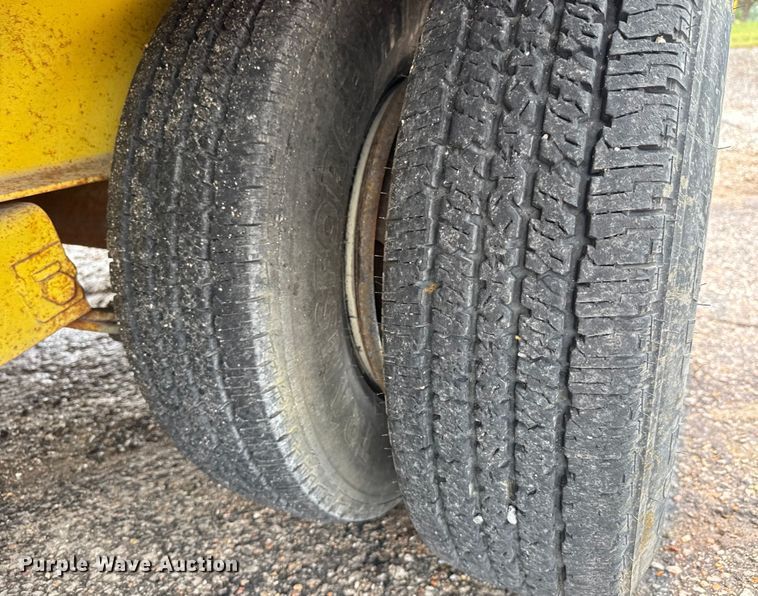 image for item DU6836 1992 JFW Sand blasting trailer