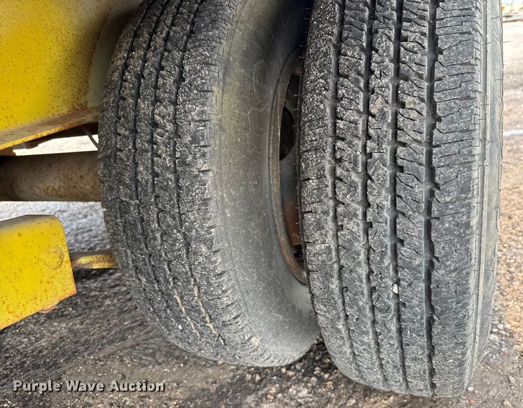 image for item DU6836 1992 JFW Sand blasting trailer