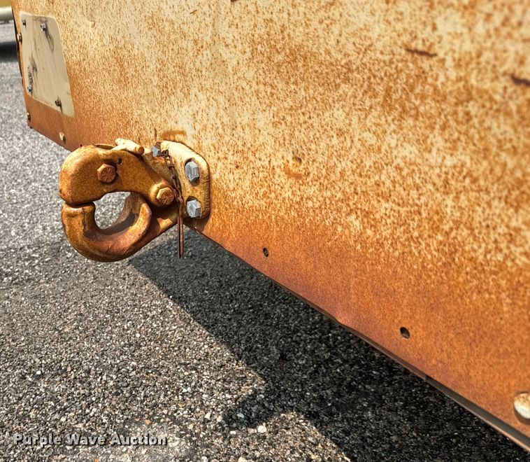 image for item DU6837 LeRoi 185 air compressor