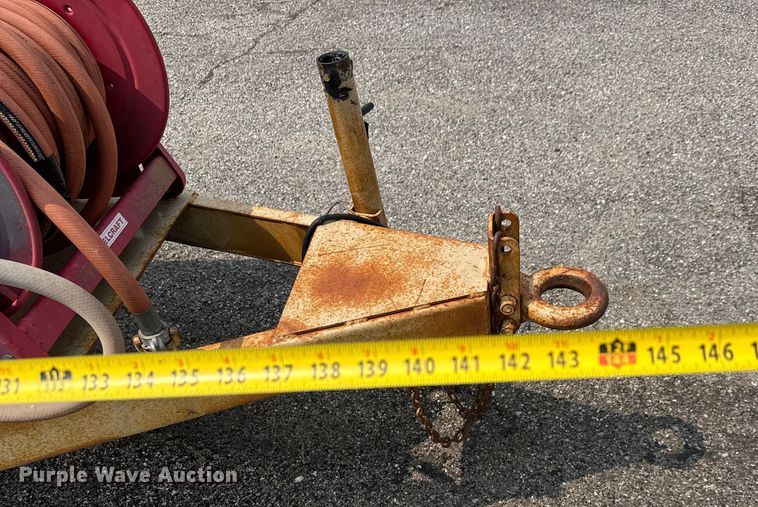 image for item DU6837 LeRoi 185 air compressor