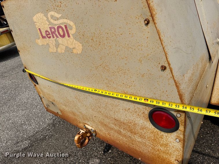 image for item DU6837 LeRoi 185 air compressor