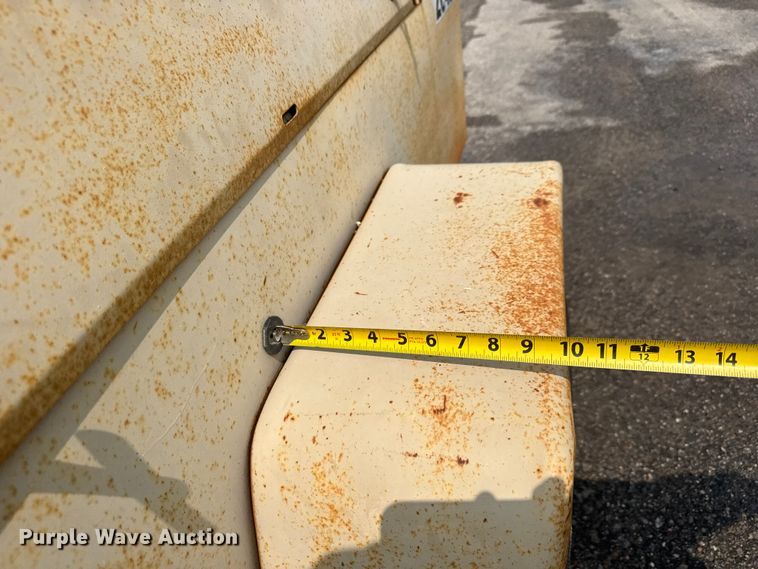 image for item DU6837 LeRoi 185 air compressor