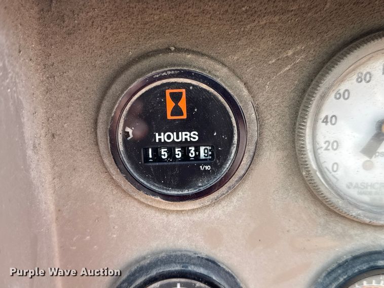 image for item DU6837 LeRoi 185 air compressor