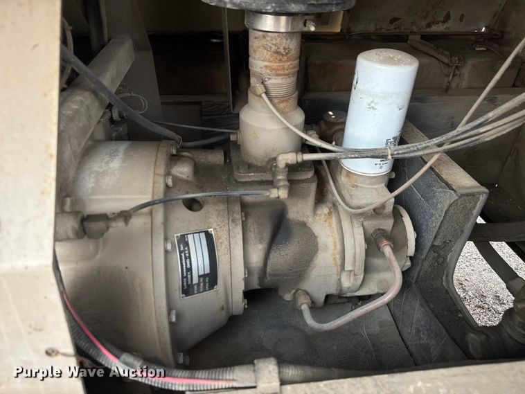 image for item DU6837 LeRoi 185 air compressor