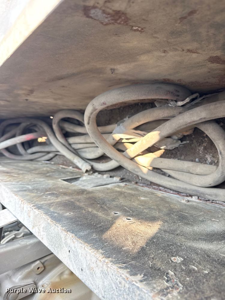 image for item DU6837 LeRoi 185 air compressor