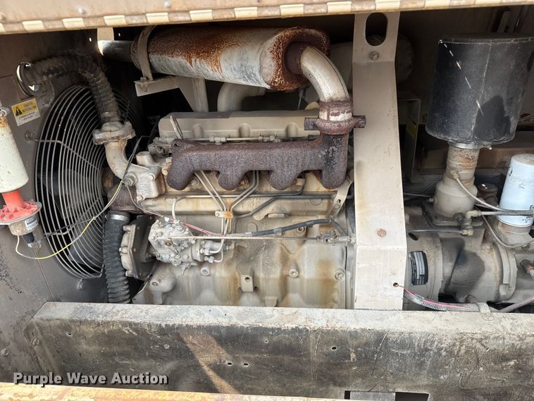 image for item DU6837 LeRoi 185 air compressor