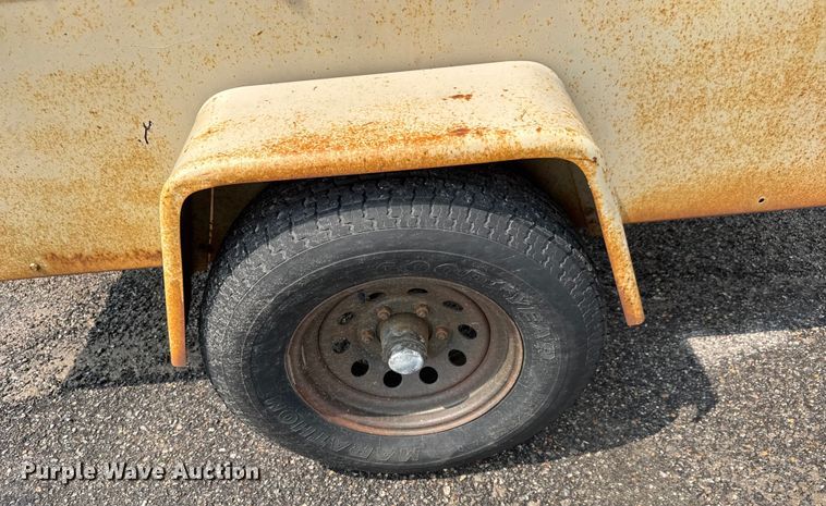 image for item DU6837 LeRoi 185 air compressor