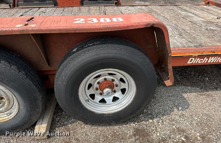 image for item DU6838 1991 Ditch Witch tilt deck equipment trailer