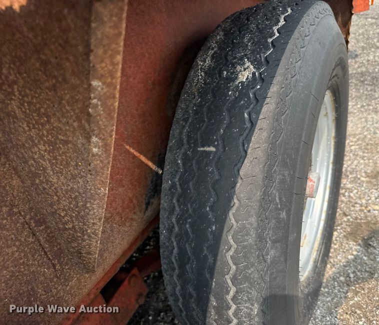 image for item DU6838 1991 Ditch Witch tilt deck equipment trailer