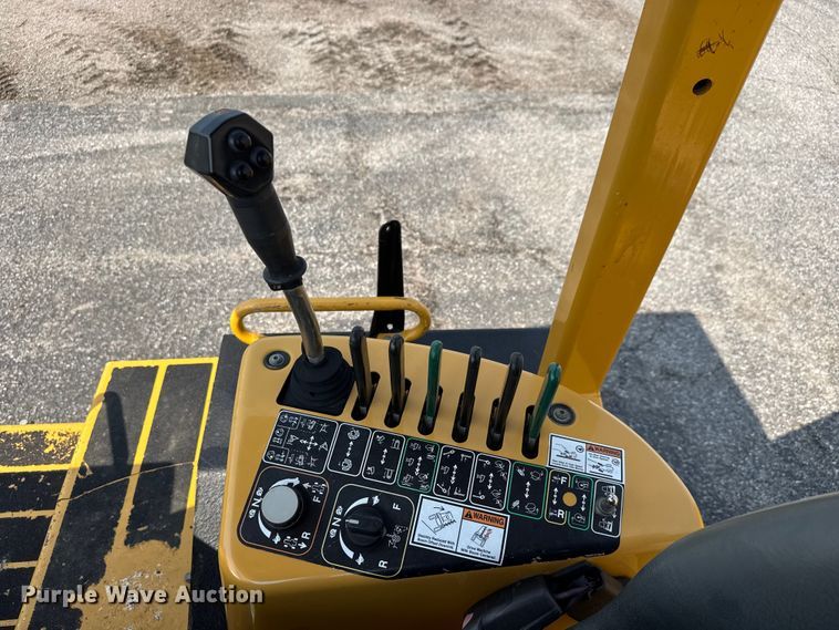 image for item DU6839 2016 Vermeer RTX 1250 rock saw