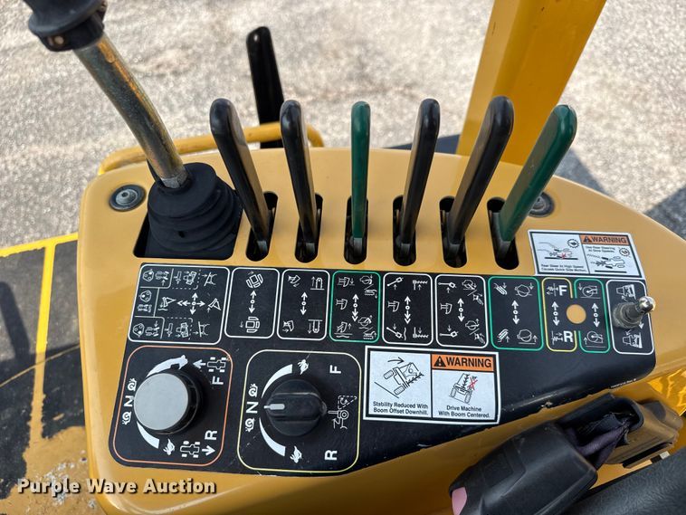 image for item DU6839 2016 Vermeer RTX 1250 rock saw