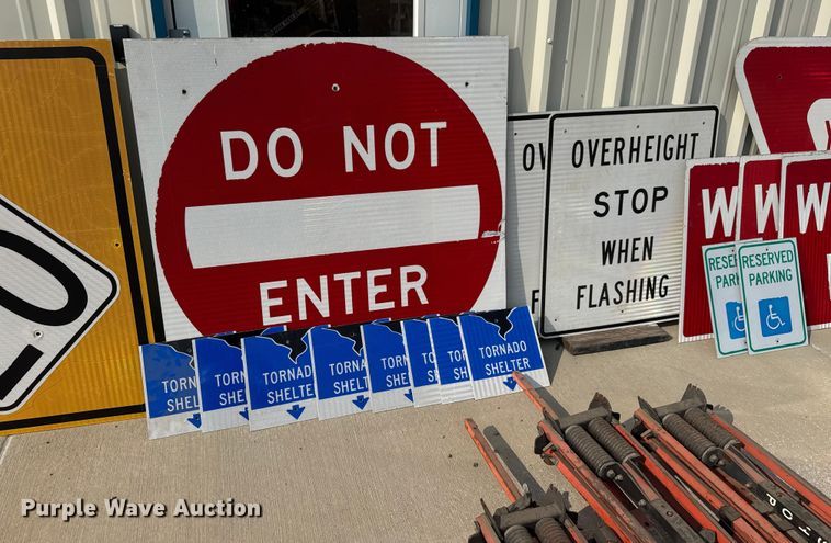 image for item DU6847 Approximately 44 signs 