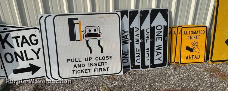 image for item DU6847 Approximately 44 signs 