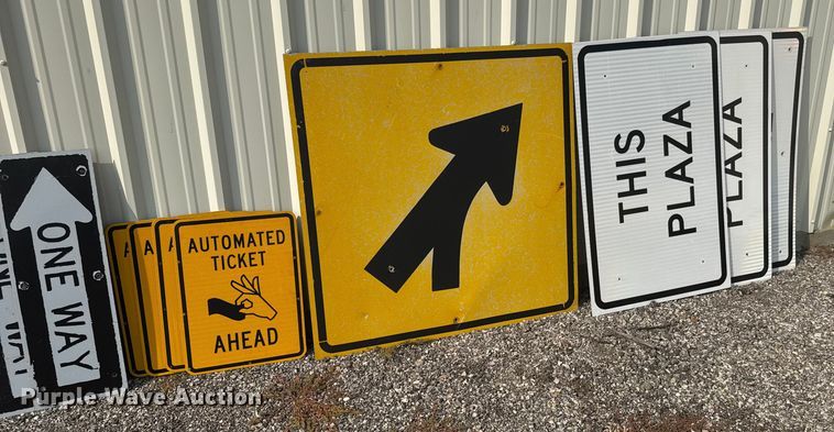 image for item DU6847 Approximately 44 signs 