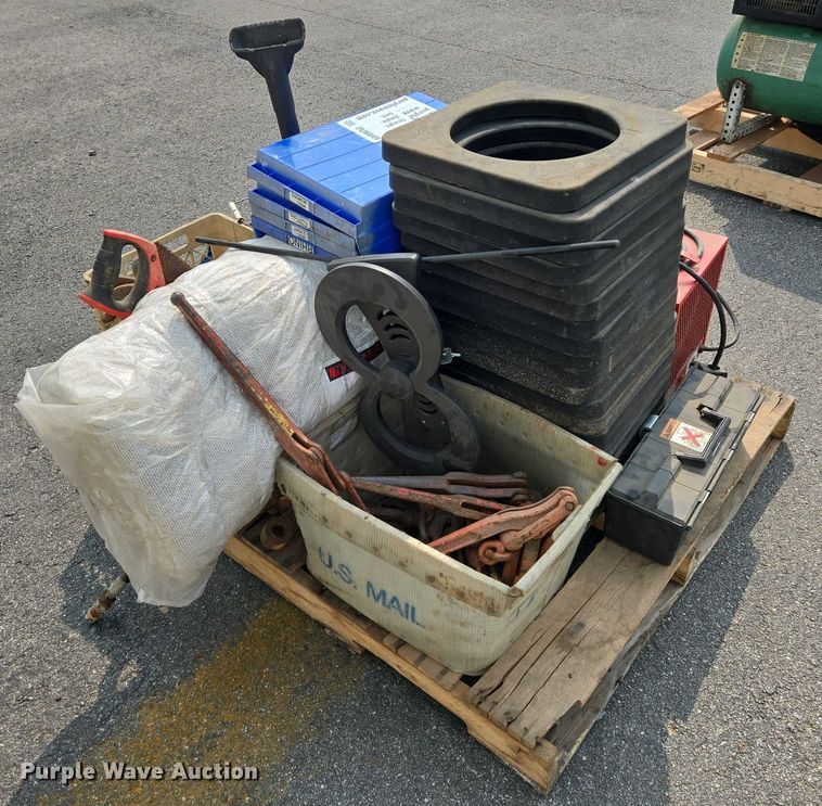 image for item DU6849 Tools