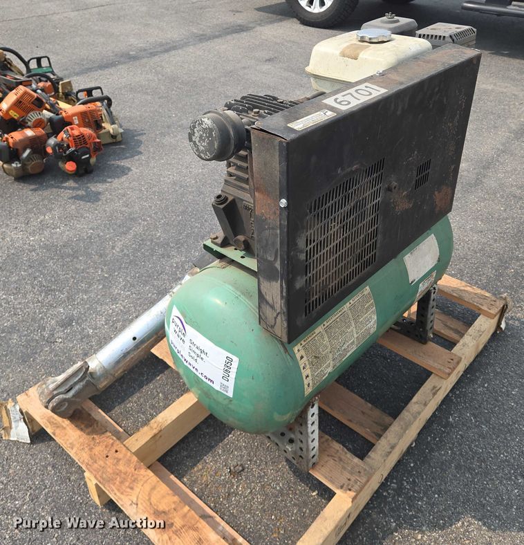 image for item DU6850 Speedaire air compressor