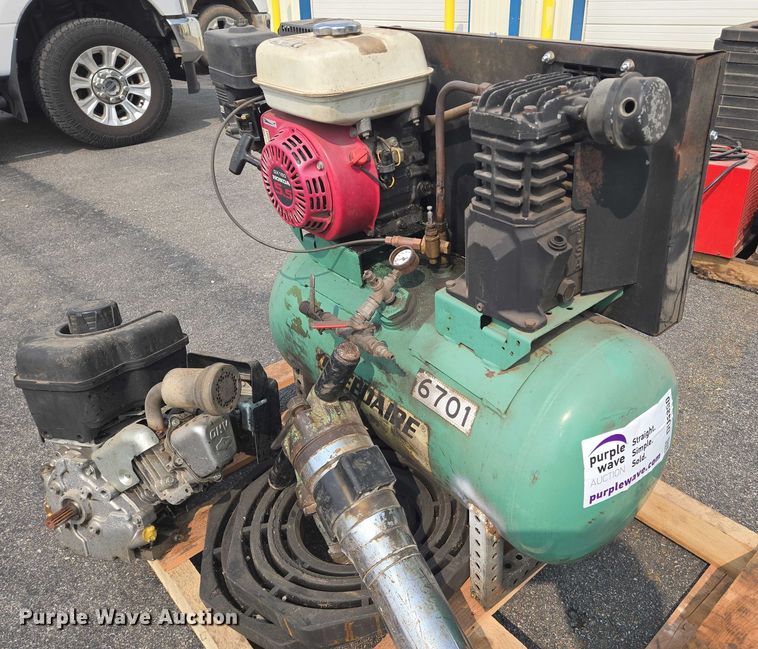 image for item DU6850 Speedaire air compressor