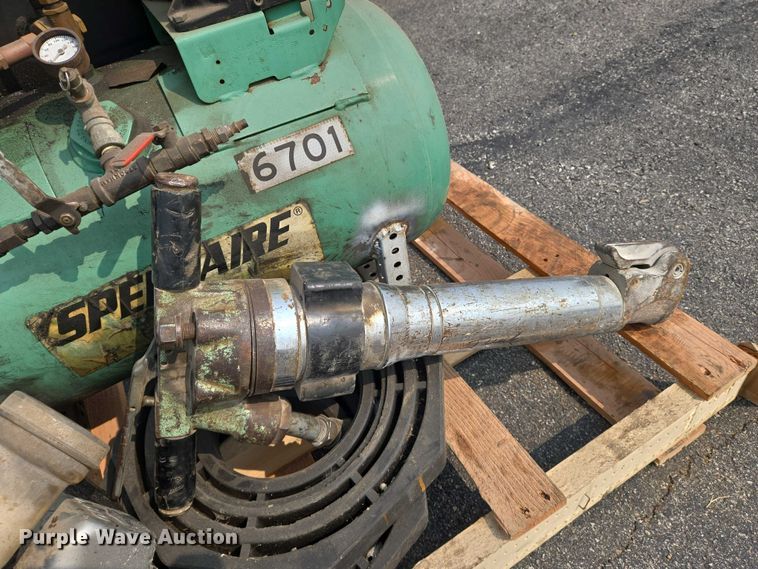 image for item DU6850 Speedaire air compressor