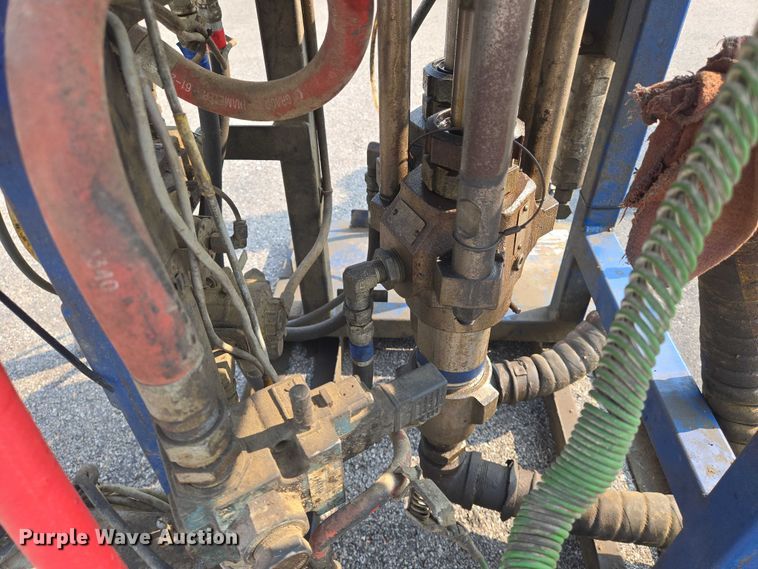 image for item DU6855 Graco XP70 epoxy sprayer