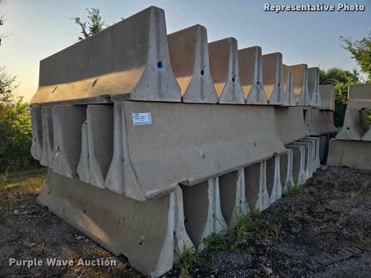 image for item DU6881 (8) concrete barriers