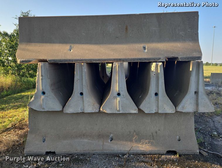 image for item DU6882 (8) concrete barriers