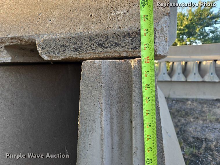 image for item DU6882 (8) concrete barriers