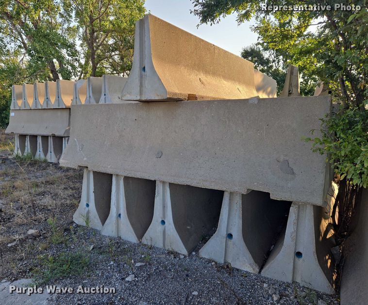 image for item DU6883 (8) concrete barriers