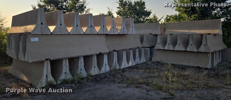 image for item DU6883 (8) concrete barriers