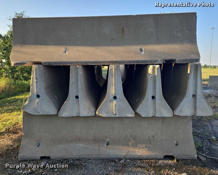 image for item DU6884 (8) concrete barriers