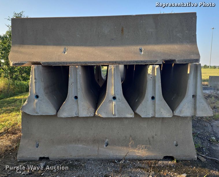 image for item DU6885 (8) concrete barriers
